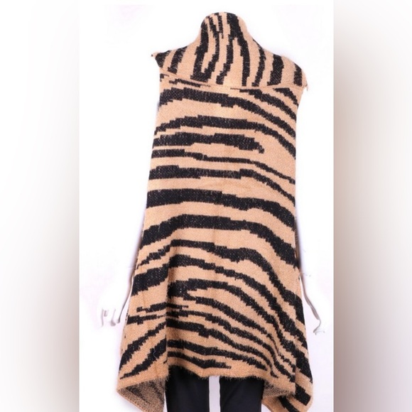 Zebra Print Textured Vest-Tan - Picture 2 of 5